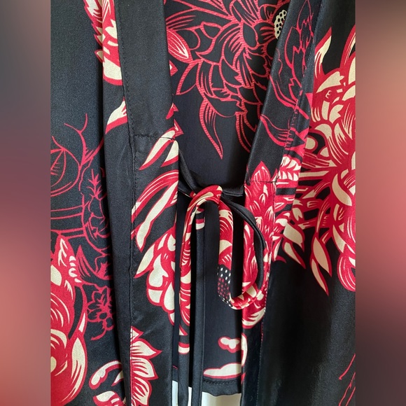 Vintage Silk Short Kimono - Picture 6 of 13